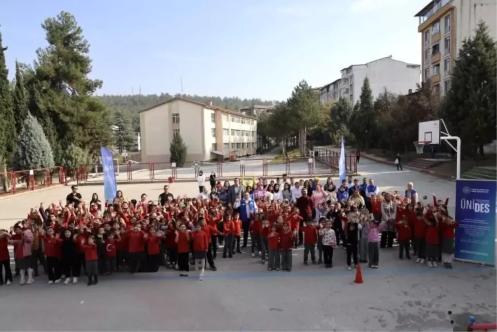 Bilecik’te Genç Gönüllüler Kütüphanesi Açıldı ve Eğitimde Yeni Adım