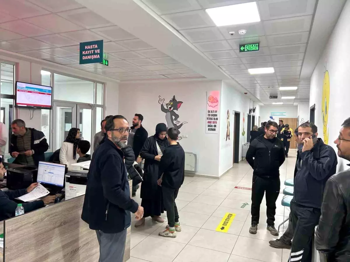 Bingöl’de 120 Öğrencinin Gıda Zehirlenmesi Şüphesiyle Hastaneye Sevk Edilmesi