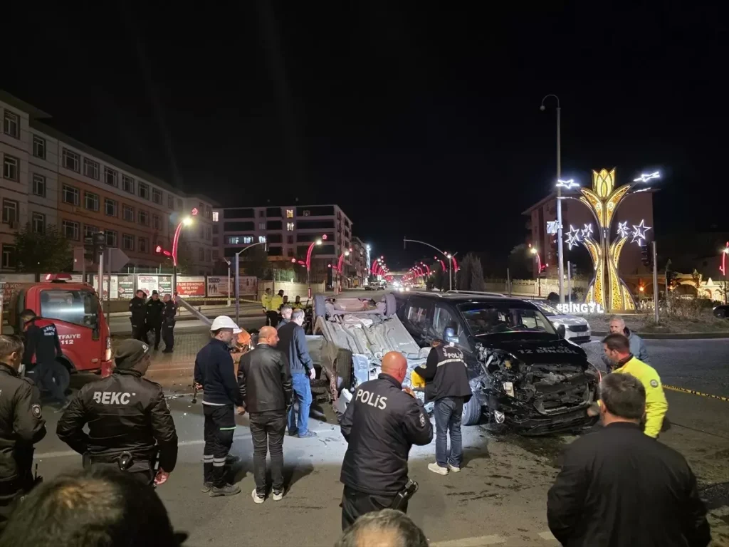 Bingöl’de Korkunç Trafik Kazası: 4 Yaralı