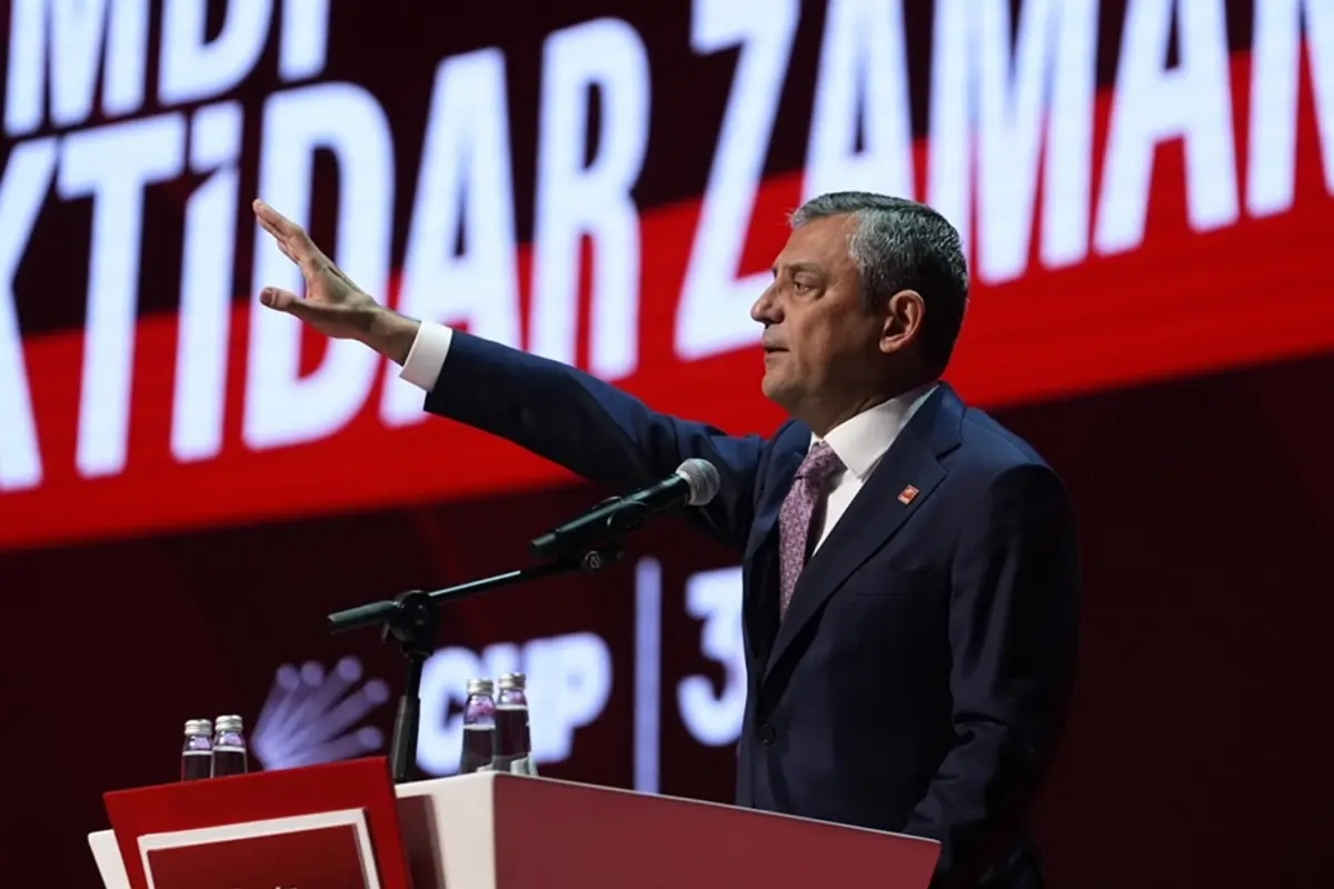 Bu mesaj Kılıçdaroğlu’na mı? Özgür Özel’in sözleri salonda alkış tufanı kopardı