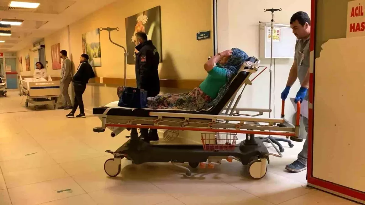 Bursa’da Lastiği Patlayan Araç Şarampole Yuvarlandı