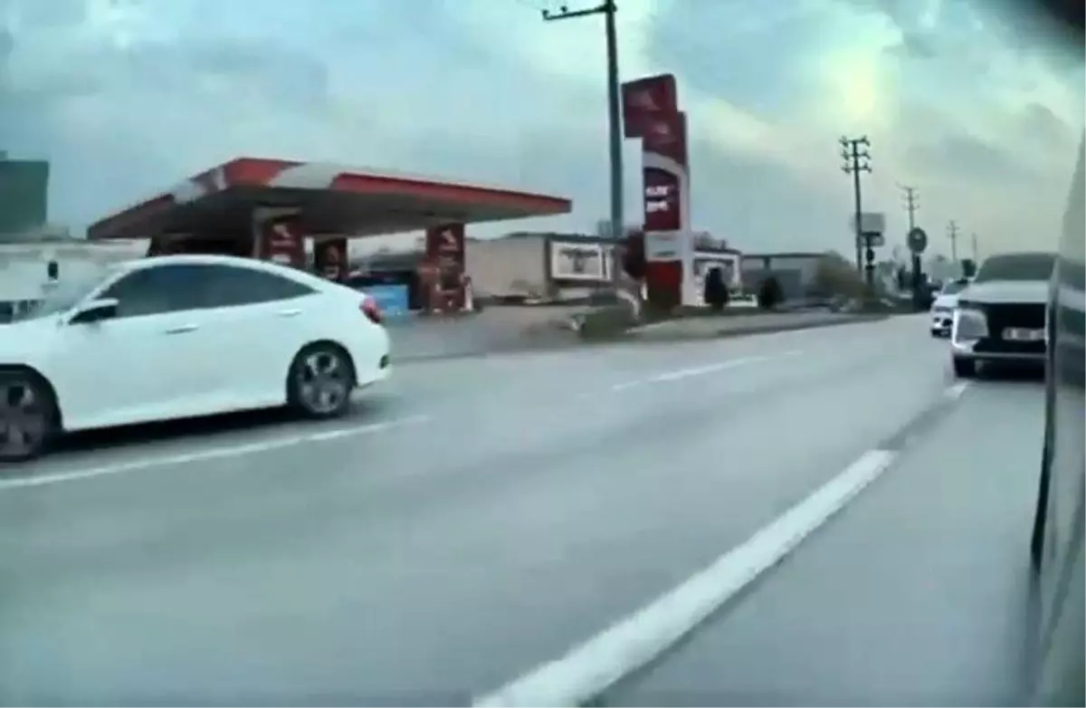 Bursa’da Hızlı Araçla Tehlikeli Manevra