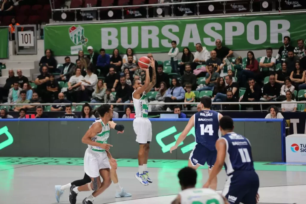 “Bursaspor Basketbol, Bahçeşehir Koleji’ne 75-77 Mağlup Oldu”