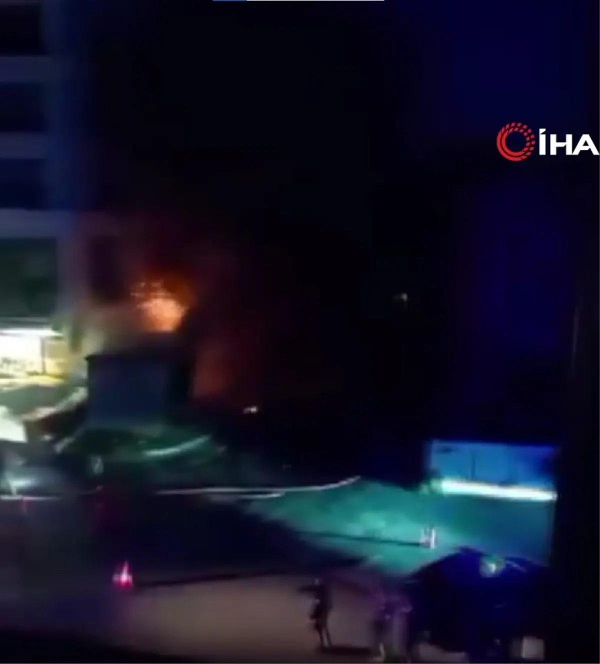 Büyükçekmece’de Trafo Patladı: Kısa Süreli Panik ve Elektrik Kesintisi