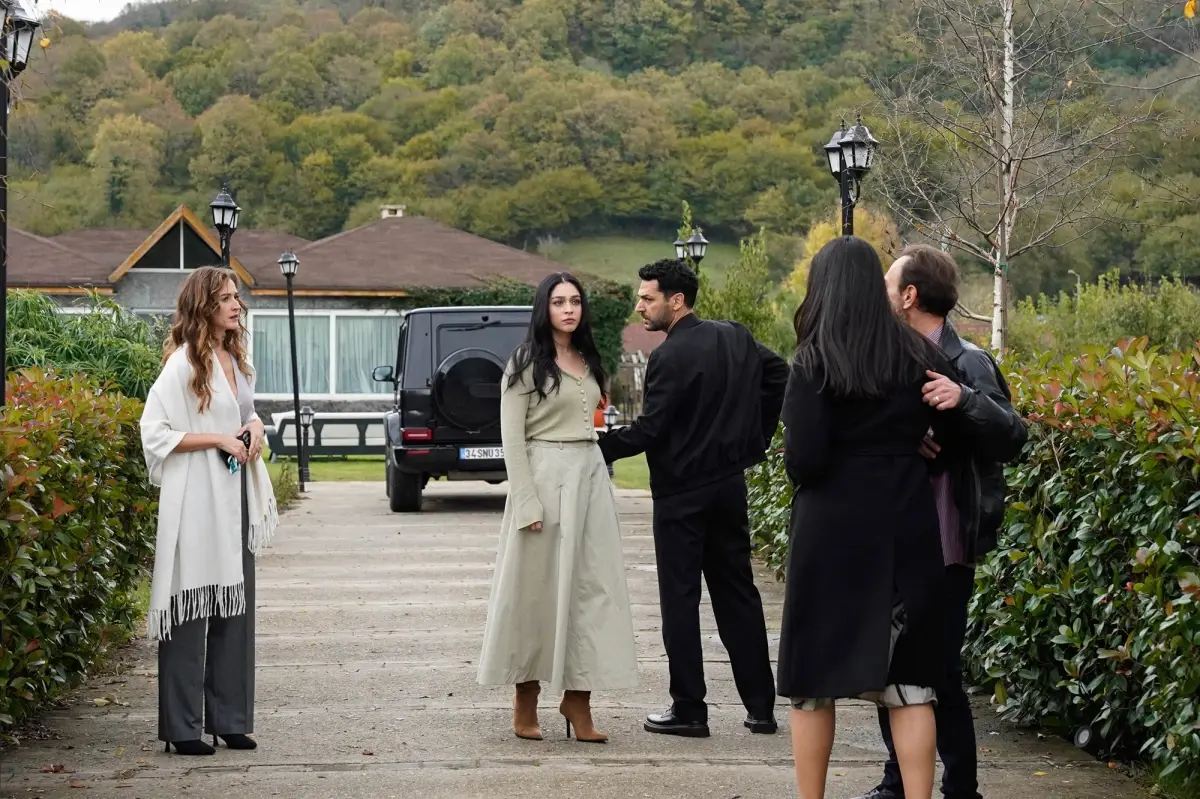 Cemre Baysel’in Pozu Sosyal Medyayı Salladı