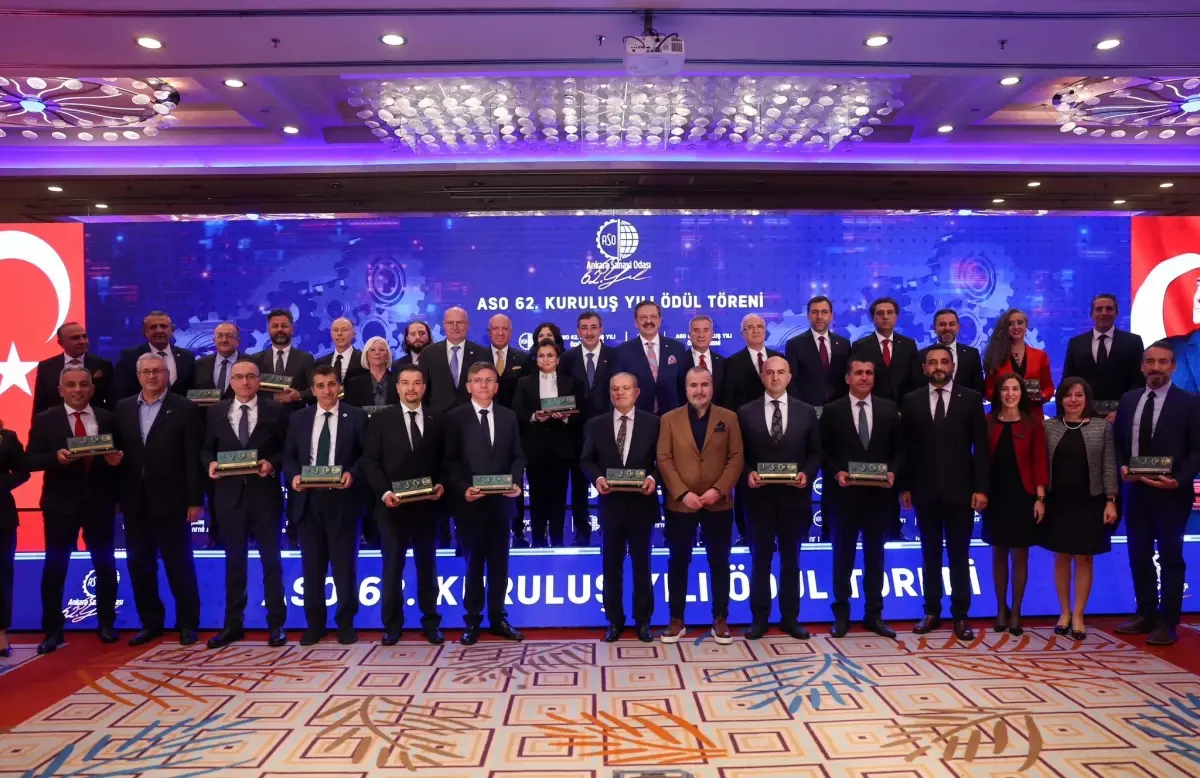 Cevdet Yılmaz’dan Enflasyon Hedefi: Tek Haneli Rakamlar ve Türkiye’nin Yüksek Gelirli Ülke Yolculuğu