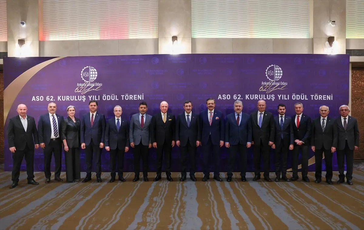 Yılmaz: Enflasyon Düşüşte, Türkiye Ekonomisi Yüksek Büyüme Hedefinde