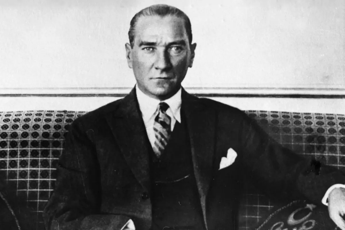 Cumhuriyetimizin Kurucusu Ulu Önder Mustafa Kemal Atatürk’ün Ebediyete İntikalinin Üzerinden 87 Yıl Geçti