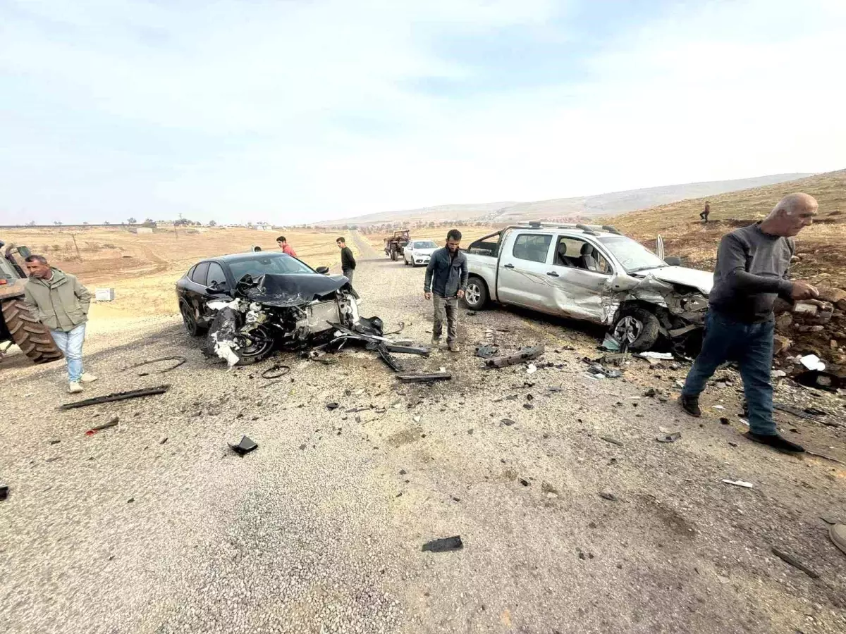Çınar’da Korkutan Trafik Kazası: İki Araç Çarpıştı, 2 Yaralı