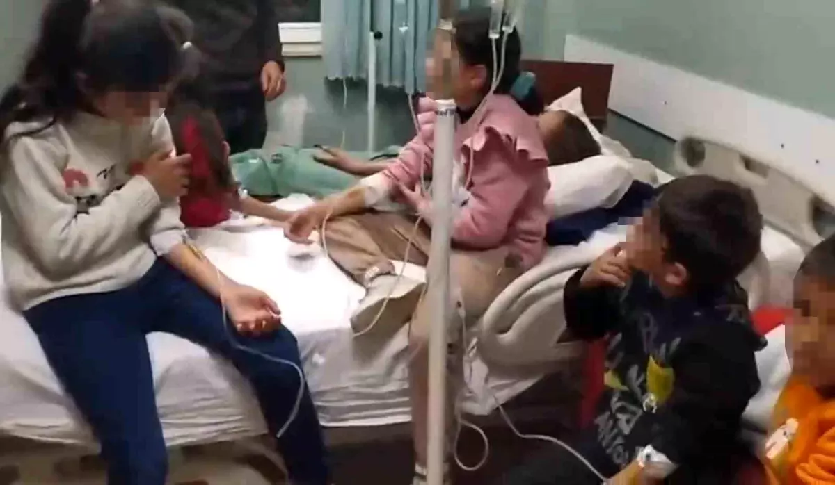 Diyarbakır’da Okul Yemeği Sebebiyle 4 Öğrenci Hastanelik Oldu