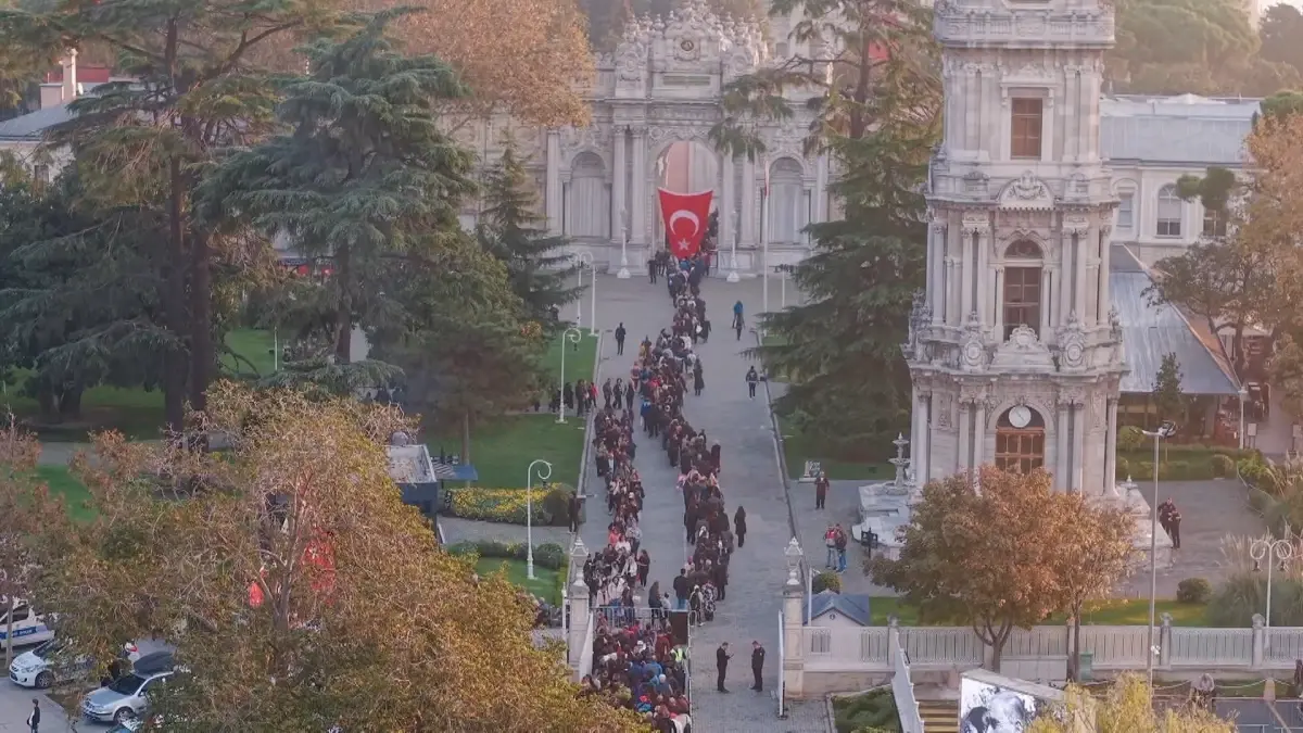 Saat 9’u beş geçe Türkiye’de hayat durdu