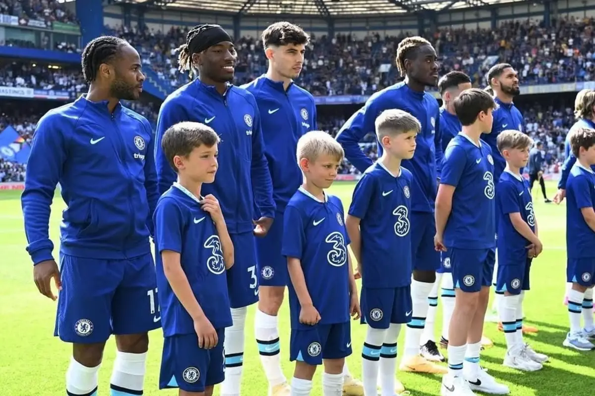 Dünyaca ünlü yıldız Sterling’in evine bir kez daha hırsız girdi