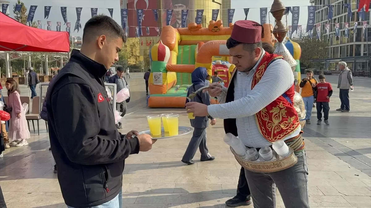 Filistin’e Destek İçin Hayır Çarşısı