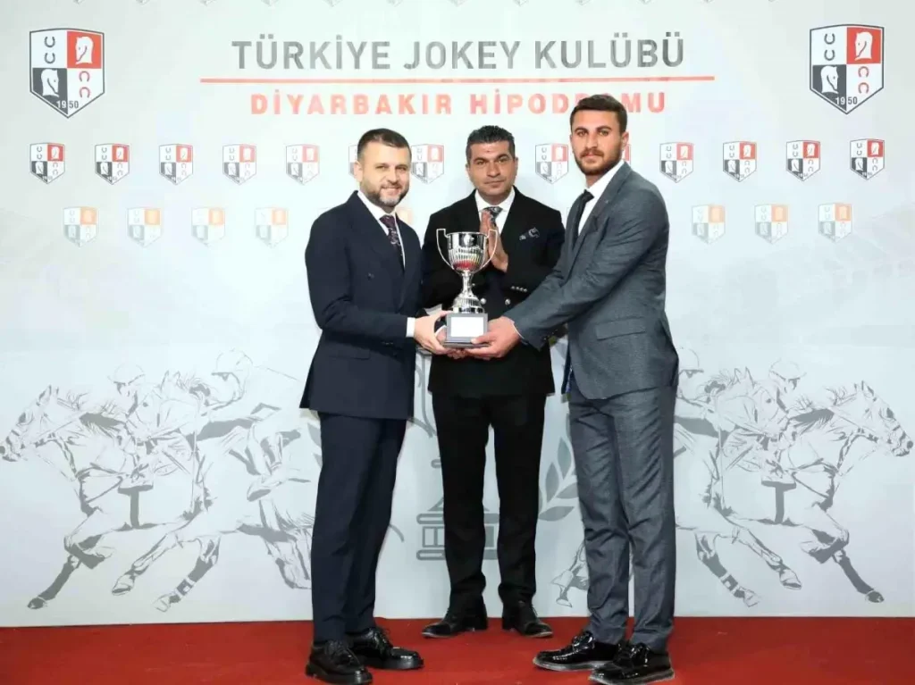 Türkiye Jokey Kulübü Diyarbakır’da Tarihi Koşuyu Düzenledi