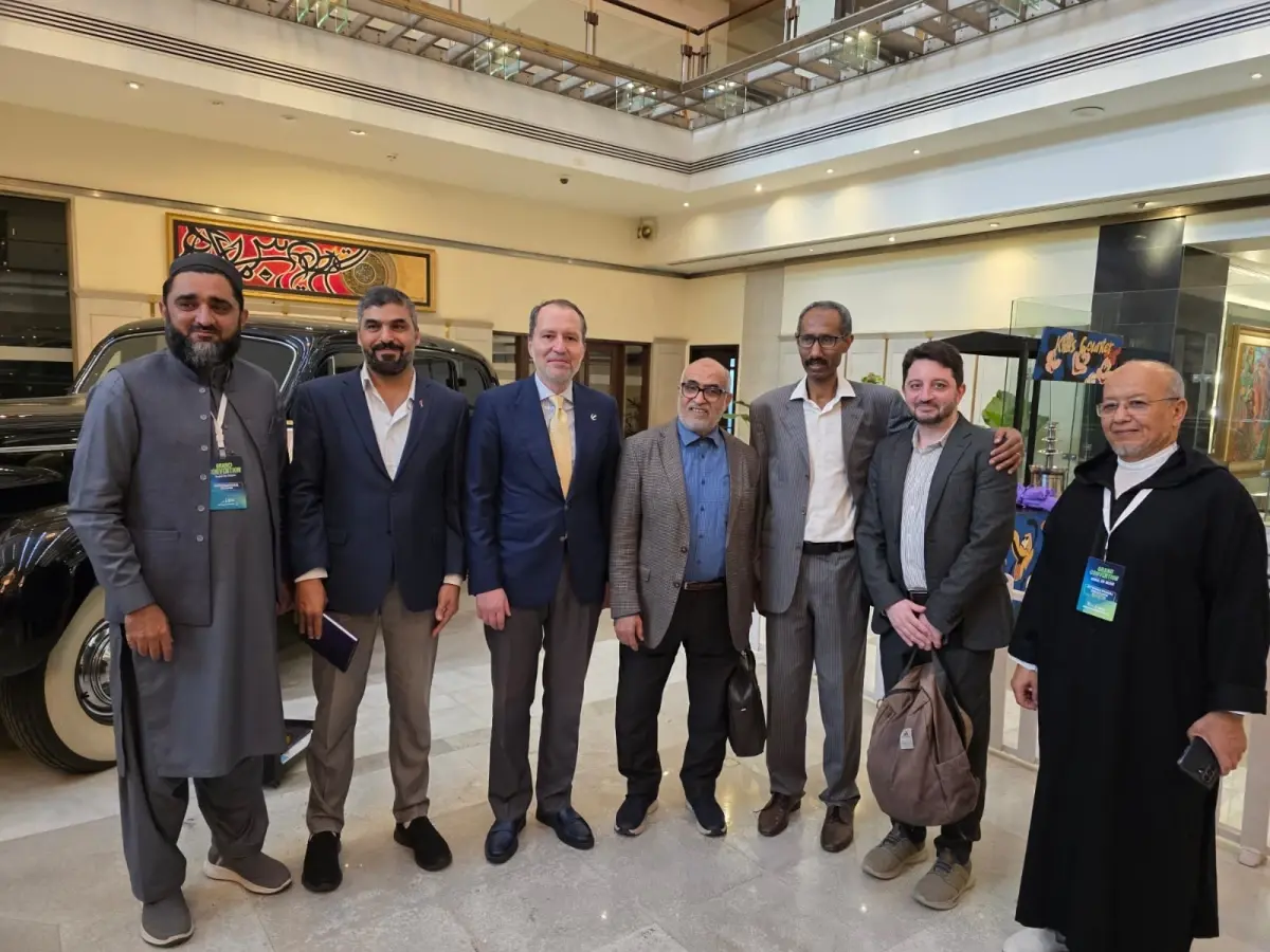 Erbakan’ın 8 Dakikalık Konuşması Pakistan’daki Konferansa Damga Vurdu