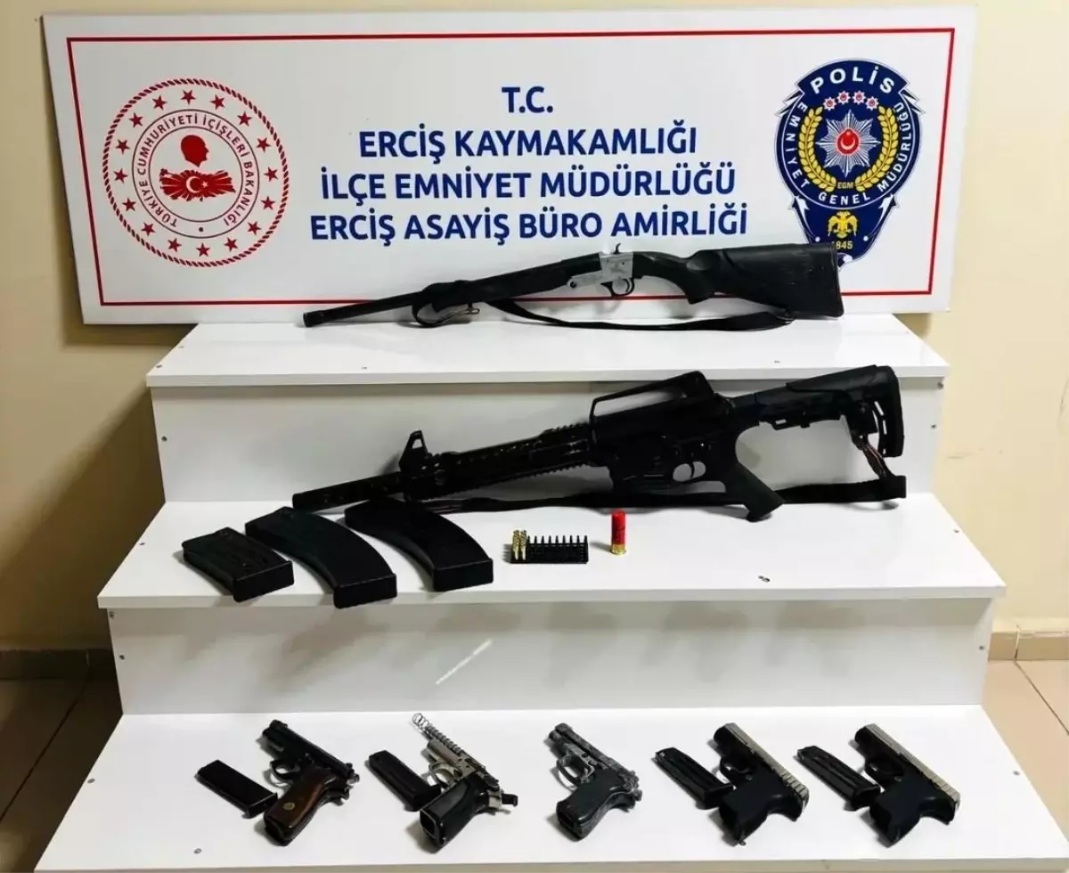 Van’da Ruhsatsız Silah Operasyonu