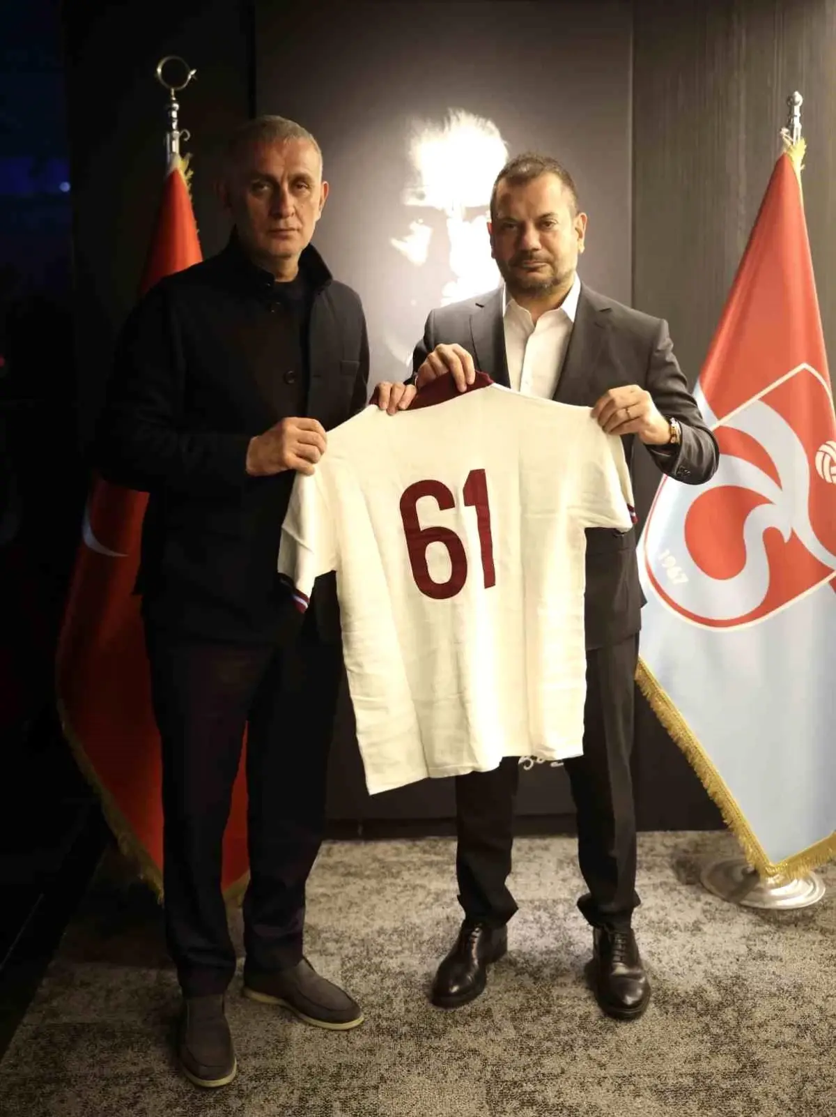 Trabzonspor’dan TFF Başkanı’na Anlamlı Hediye