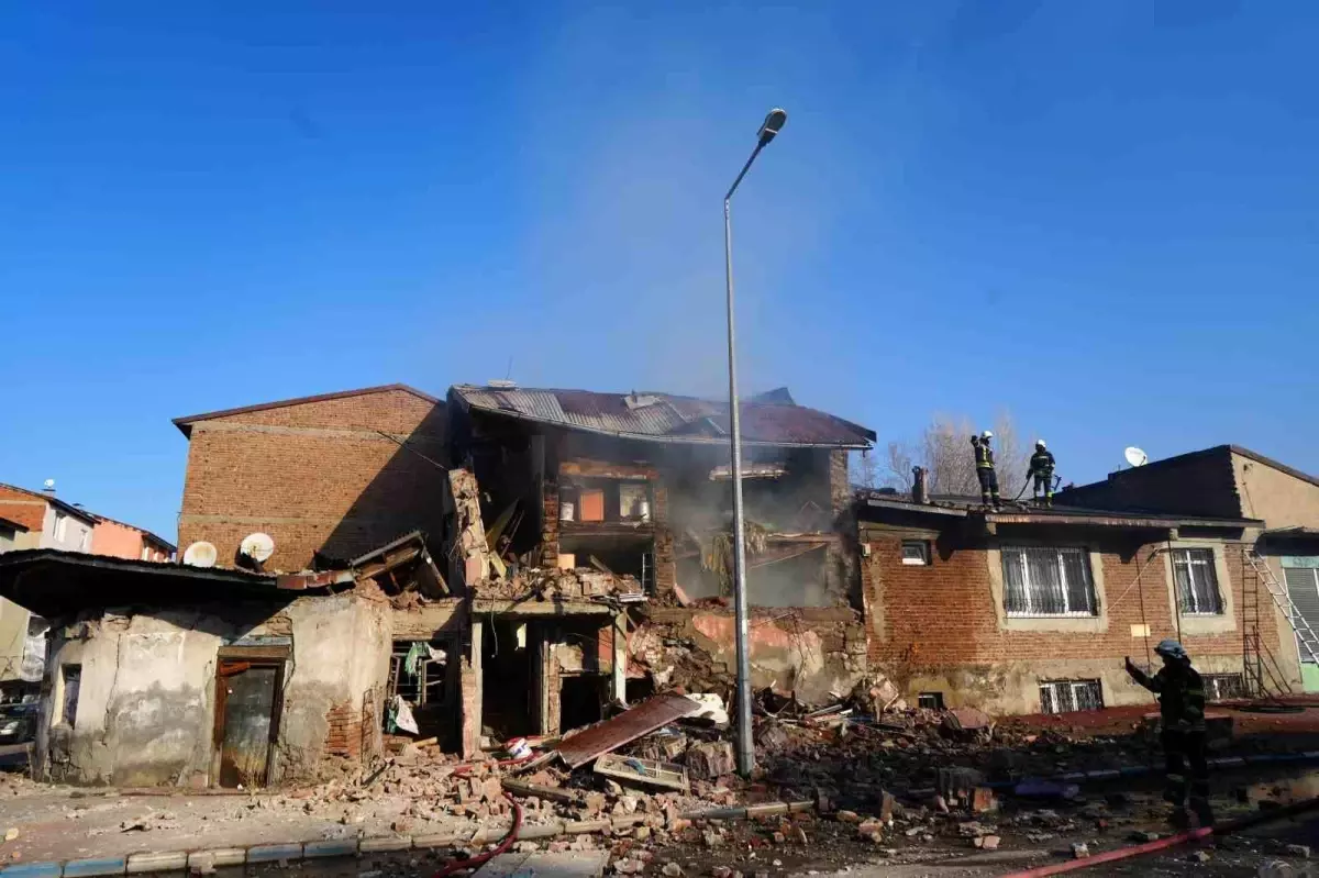 Erzurum’da Doğalgaz Patlaması: 2 Ev Yıkıldı, 1 Yaralı