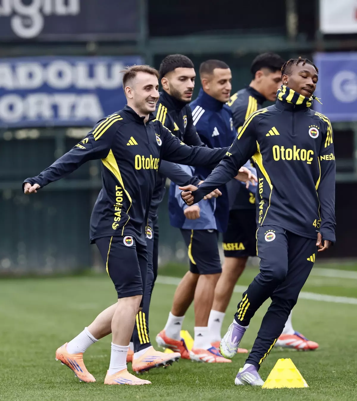 Fenerbahçe, Galatasaray Derbisine Hazır: Tedesco’nun Stratejik Antrenmanı