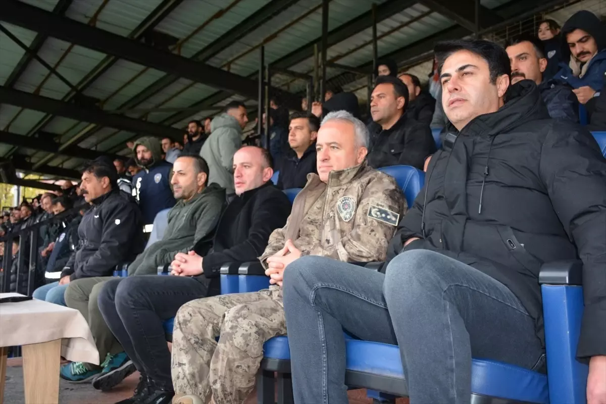 Hakkari Zapspor, Kurtalanspor’u 2-0 Mağlup Ederek Ligde Öne Çıktı