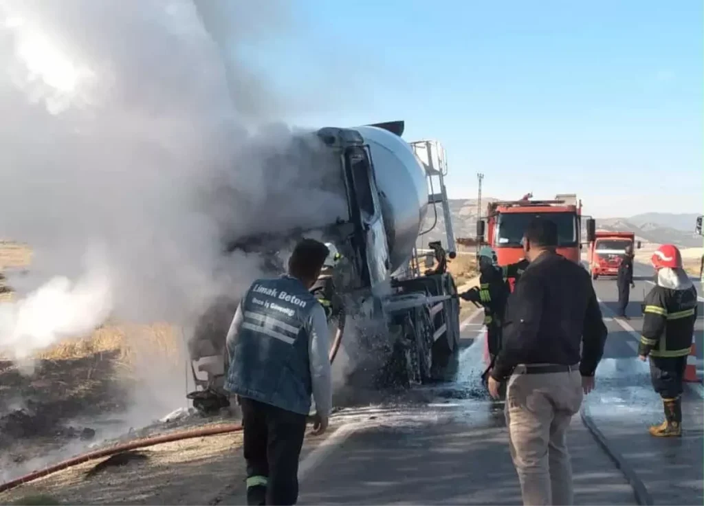 Gaziantep’te Beton Mikseri Alev Aldı