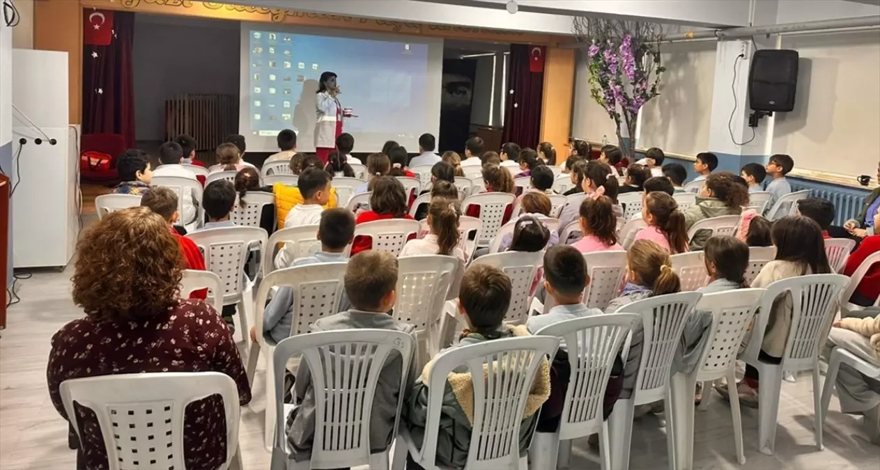 Gelibolu’da Öğrencilere Ağız ve Diş Sağlığı Eğitimi: Doğru Fırçalama Teknikleri Öğretildi!