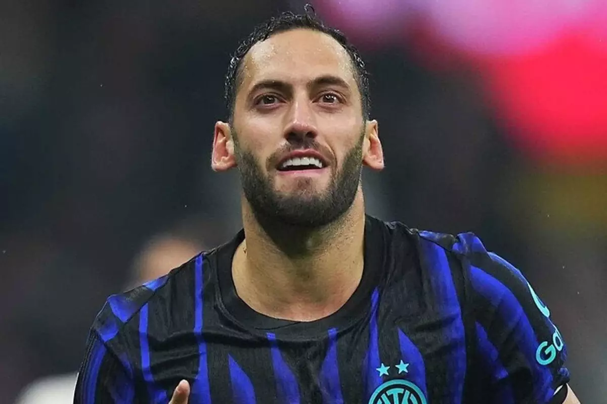 Hakan Çalhanoğlu’na Büyük Onur: Inter’de Ekim Ayının En İyi Oyuncusu