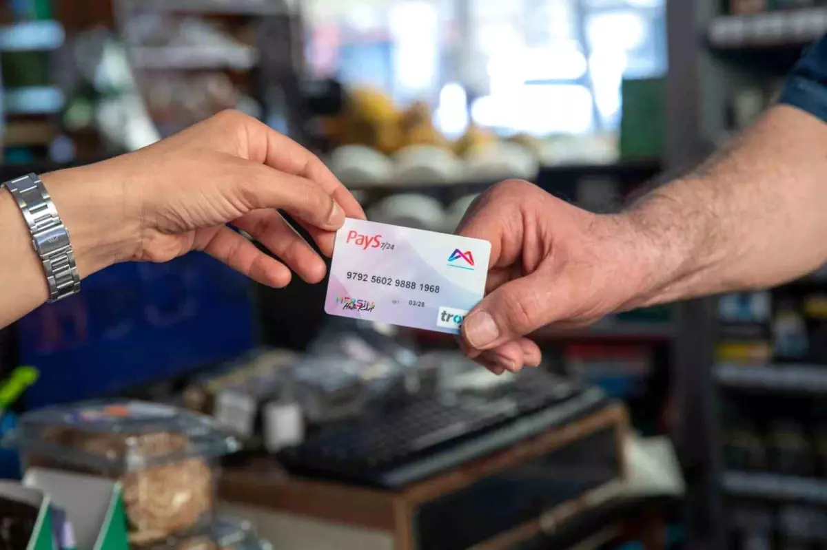 Mersin’de Dar Gelirli Ailelere ‘Halk Kart’ Desteği Büyük Bir Adım Attı