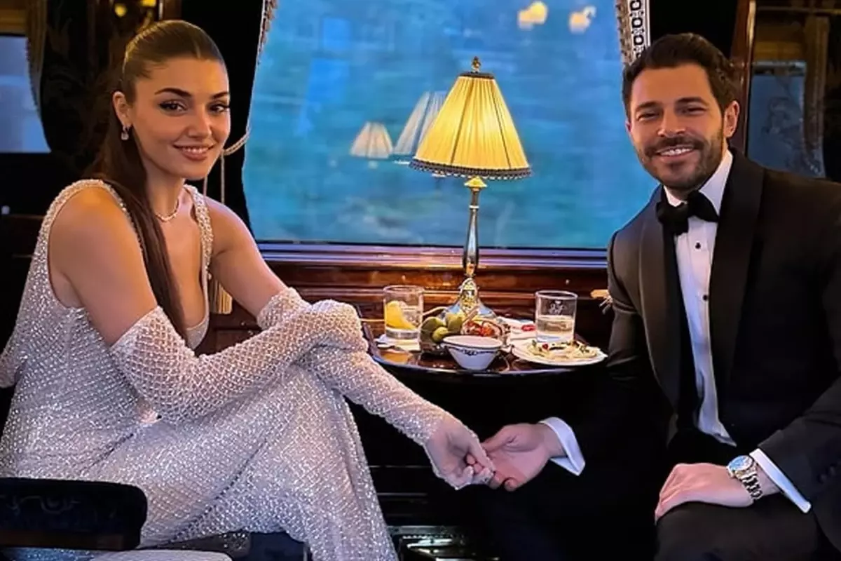 Hande Erçel’den Ayrılan Hakan Sabancı, Tuba Büyüküstün’ün Paris Kombinini Kalple İşaretledi!