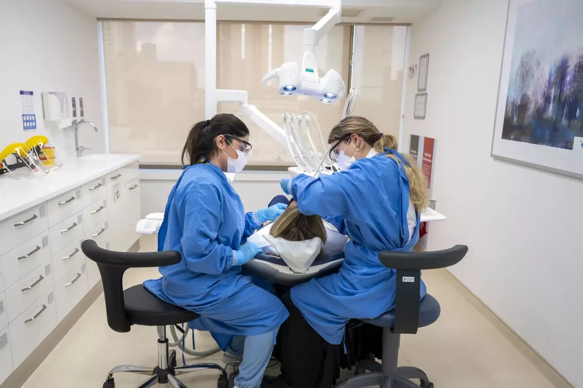 Diş Eti Hastalıkları: Sistemik Hastalıkların Sessiz Uyarısı ve Önleme Rehberi