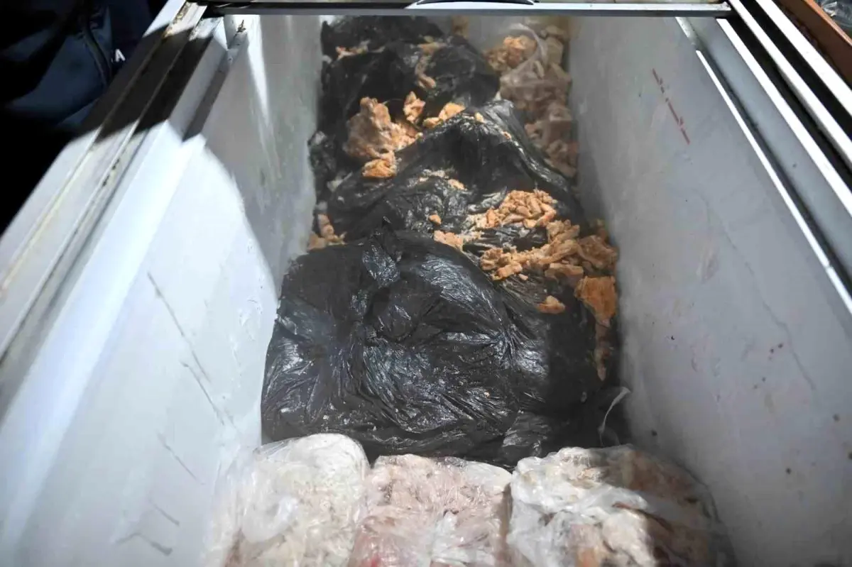 Manisa’da Hijyen Denetimleri Şiddetlendi, 150 Kilo Sağlıksız Tavuk Etine El Konuldu!