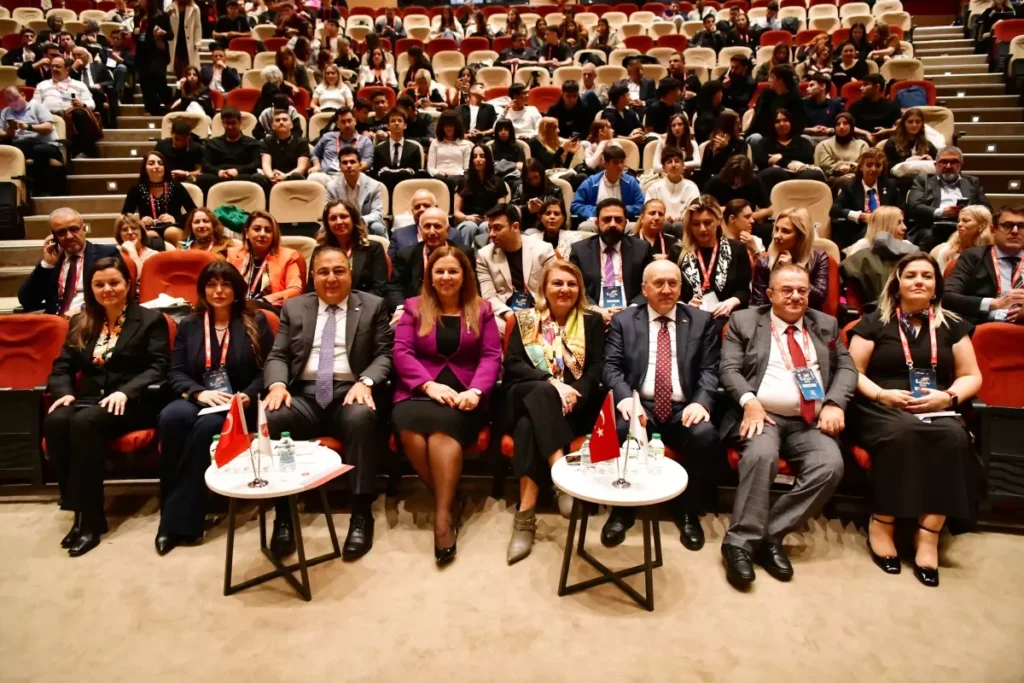 II. Dış Ticaret Zirvesi: Sürdürülebilir Fazla Veren Türkiye Vizyonu Ortaya Çıktı