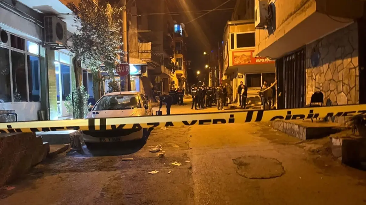 İzmir’de Silahlı Çatışma: 1 Ölü, 3 Yaralı ve Güvenlik Kameralarına Yansıyan Dehşet