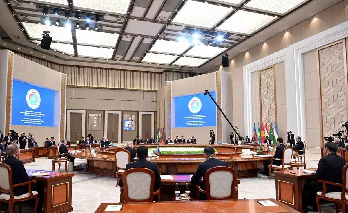 Caparov’dan Azerbaycan’la Enerji ve Lojistikte Yeni İşbirliği Çağrısı