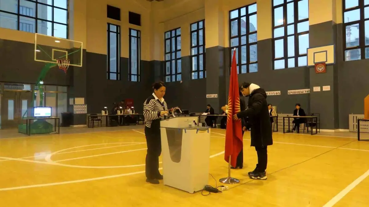 Kırgızistan’da Erken Seçim Heyecanı Başladı