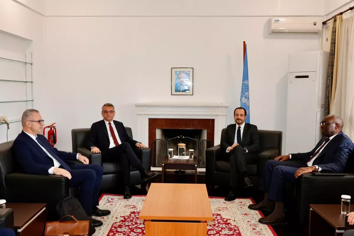 Erhürman ve Hristodulidis Görüştü: BM Temsilciliğinde Kritik Kıbrıs Görüşmesi