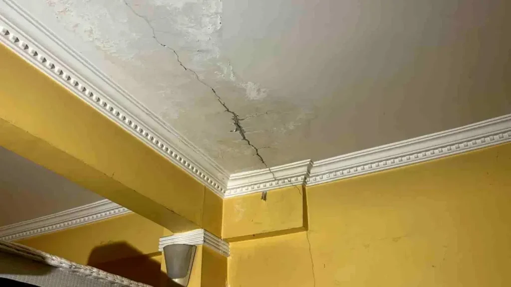 Kocaeli’de Binanın Kolonlarında Çatlak: Aileler Boşandı