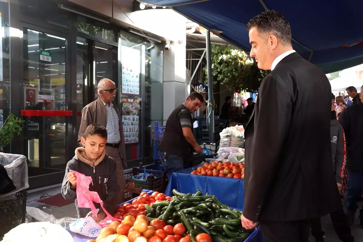 Koçarlı Belediye Başkanı Arıcı, Pazar Ziyaretinde Esnafla Bir Araya Geldi