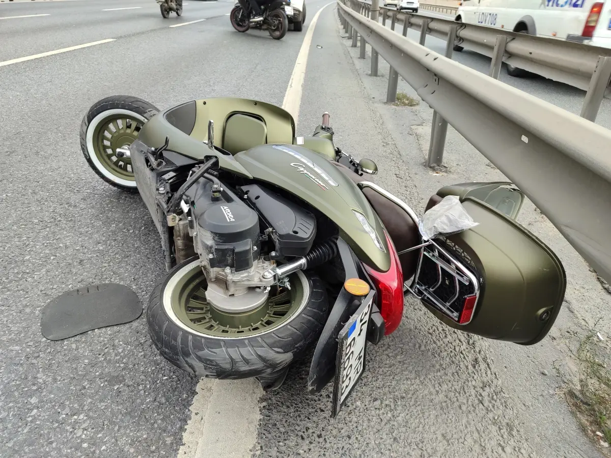 Küçükmece’de Motosiklet Kazası: 1 Ölü, 1 Yaralı