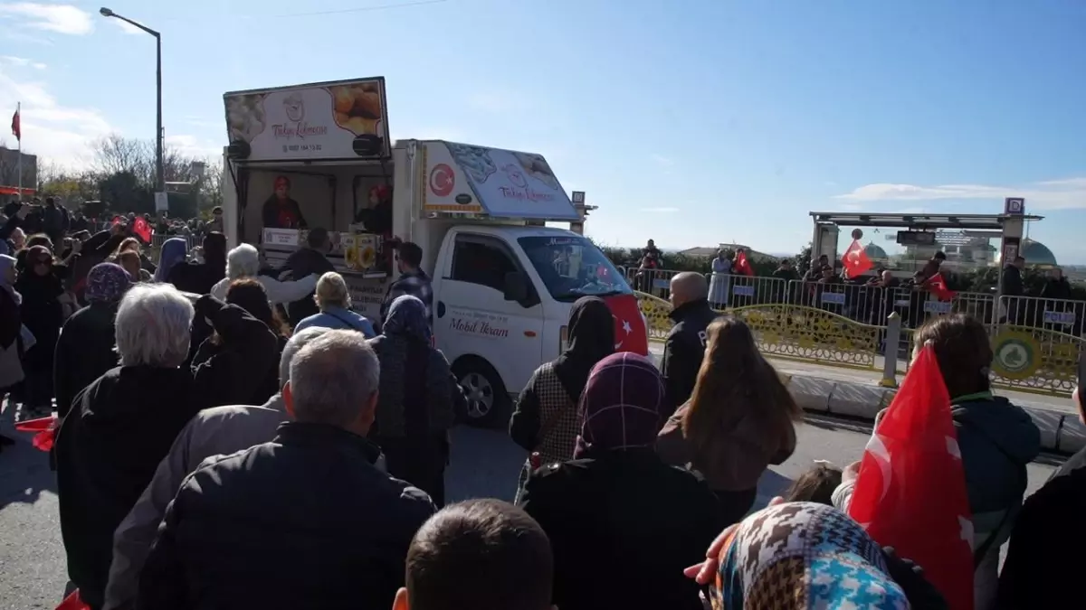 Edirne’de Kurtuluş Kutlamasında İzdiham ve Polis Müdahalesi
