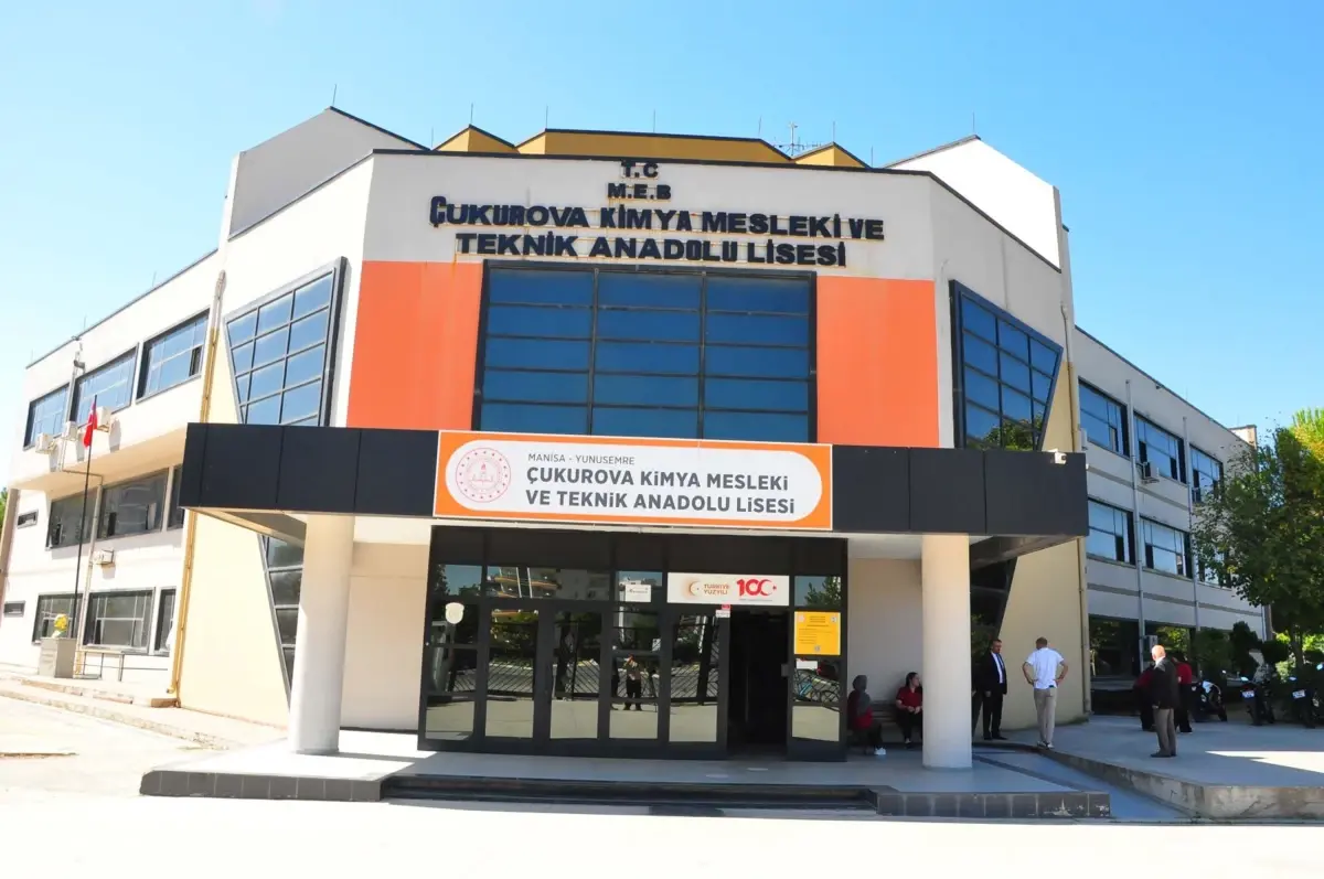 Öğrencilerden Ekonomik Katkı: 600 Bin TL Ciroyla Okullara Değer Katıyor