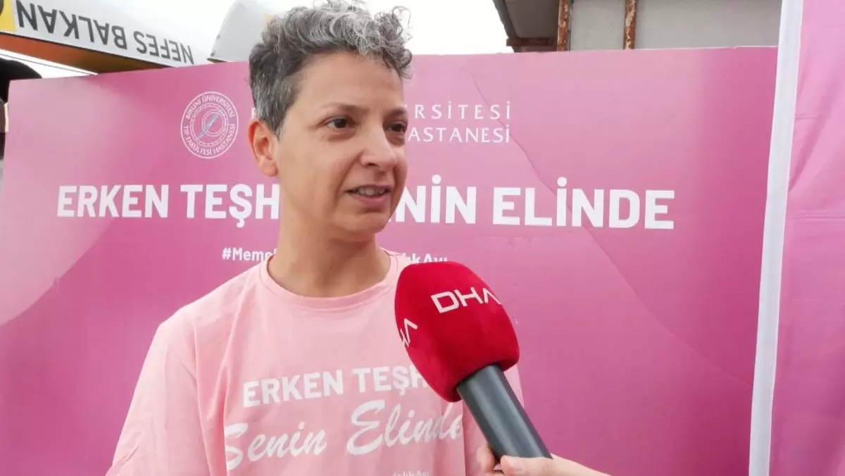 Meme Kanseri Farkındalığı İçin Kürek Çekildi