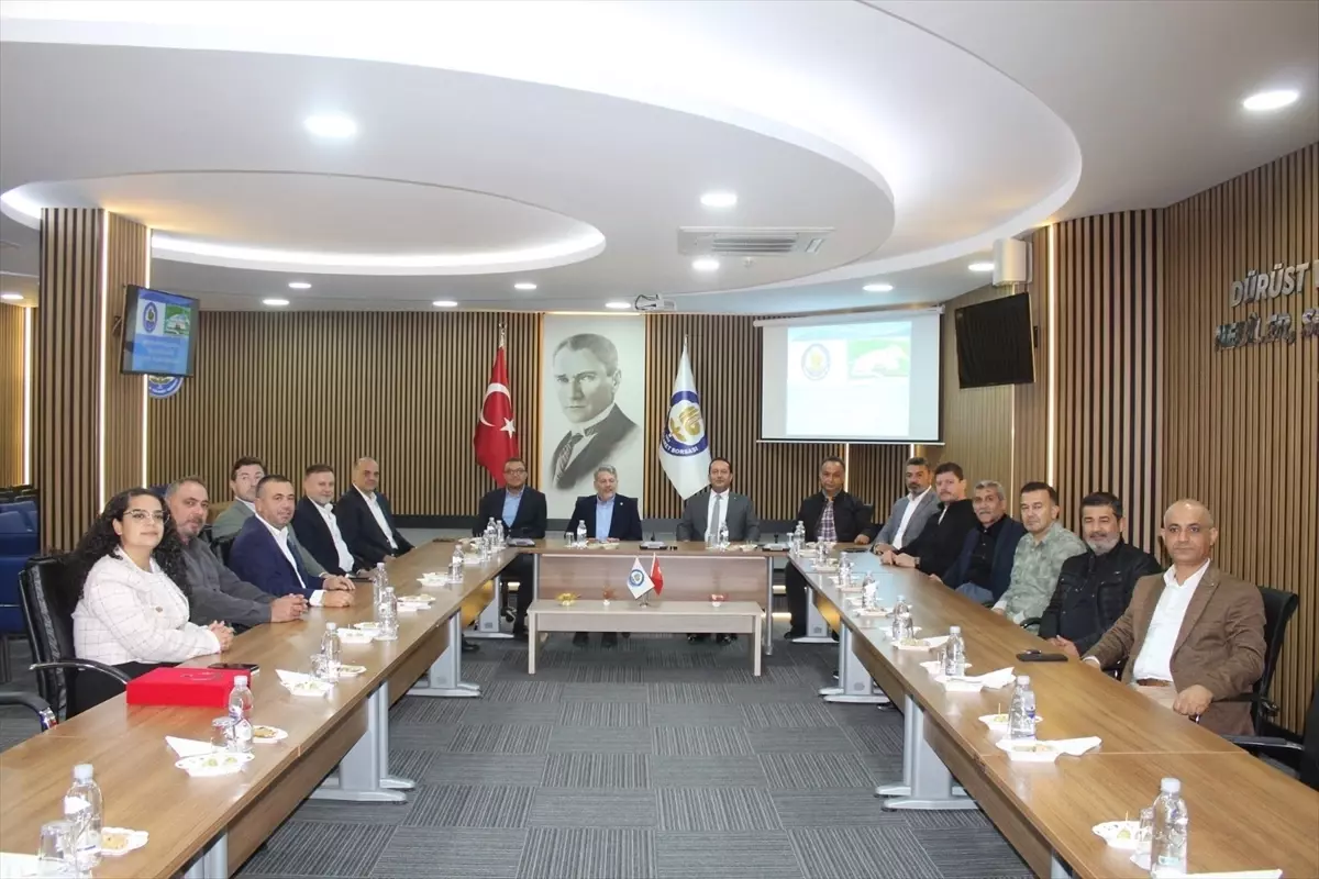 Uysal, Tarsus Ticaret Borsası’nı Ziyaret Etti