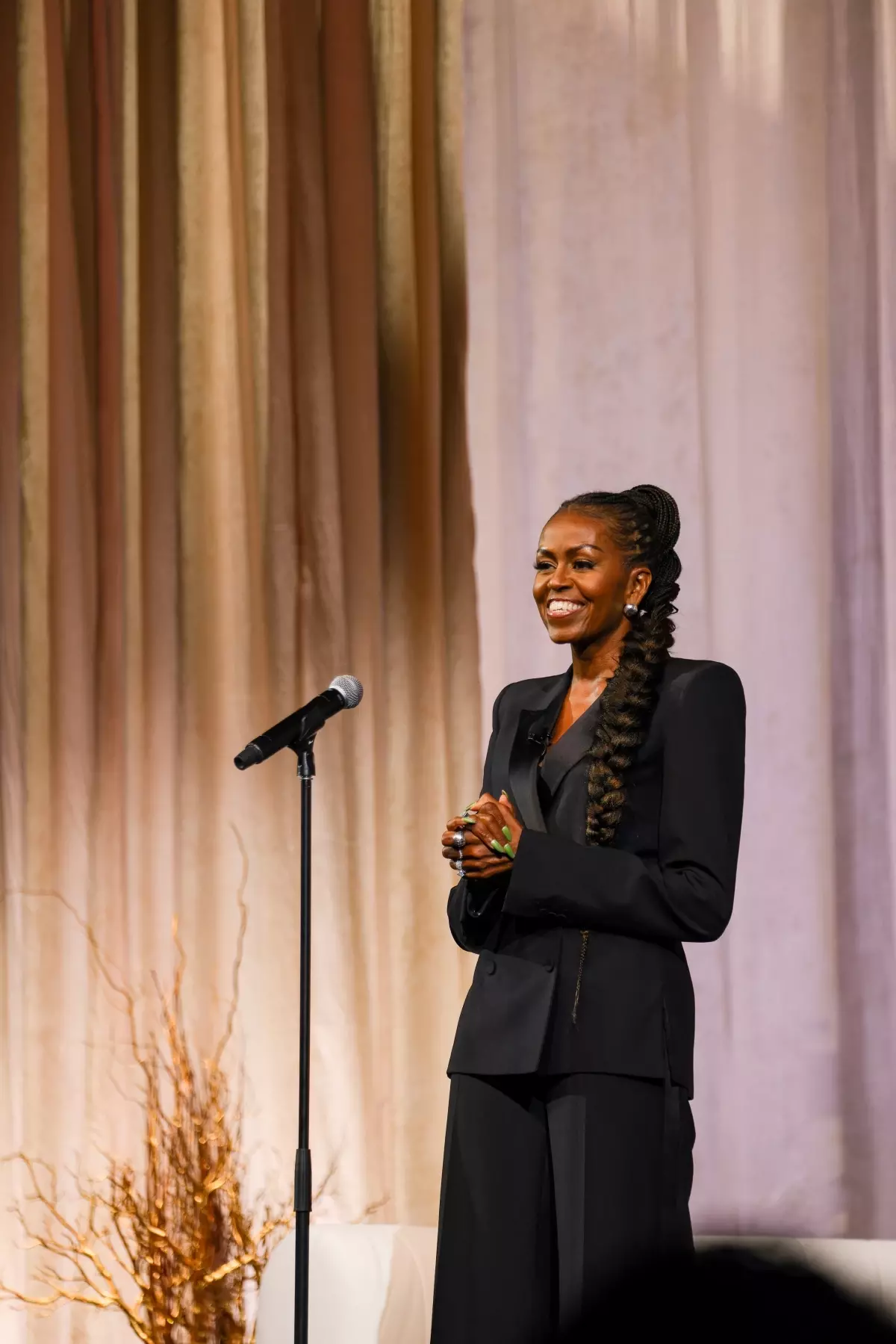 Michelle Obama: ABD Kadın Başkana Hazır Değil