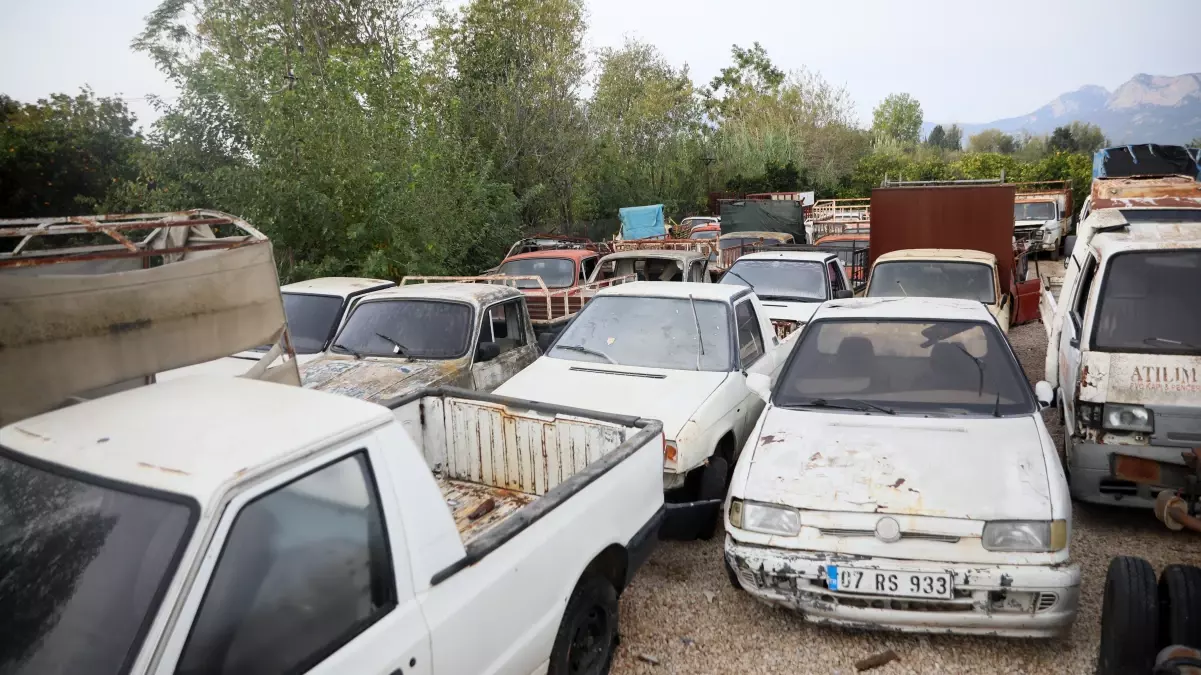 Antalya’da Araç Mezarlığı: 20 Yıldır Bekleyen 2500 Araç