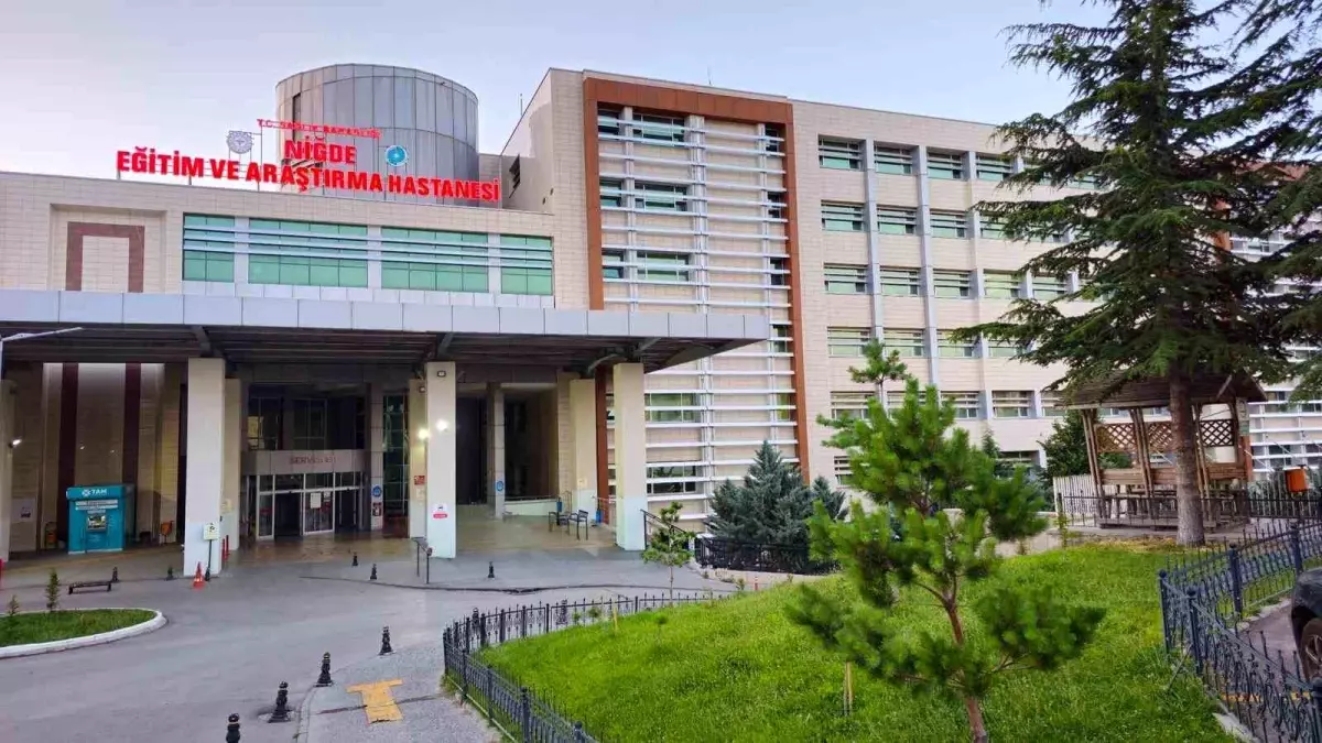 Niğde Hastanesinde Yangın Kontrol Altına Alındı