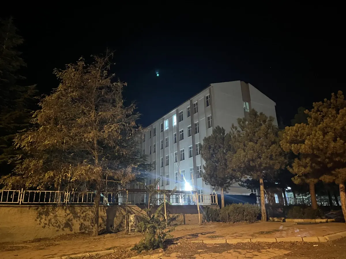 Niğde’de 6 Öğrenci Gıda Zehirlenmesi Geçirdi