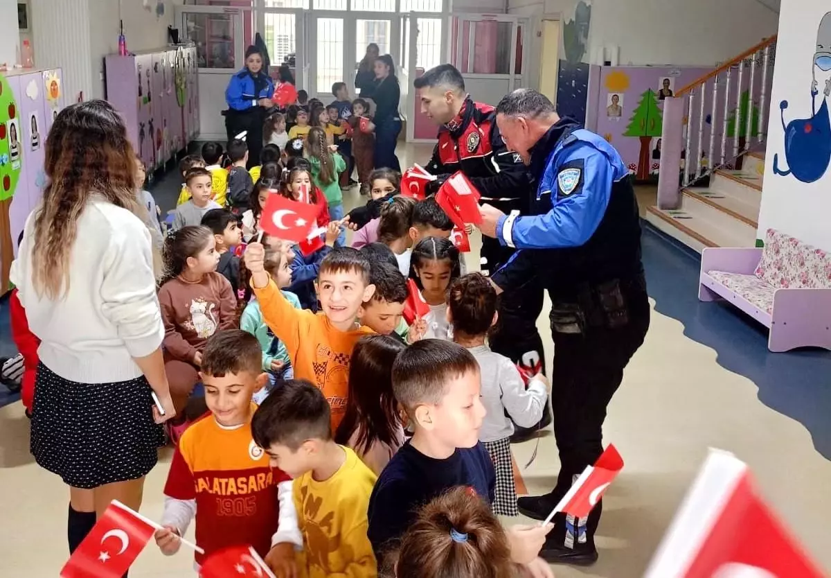 Polislik Tanıtımı Anaokulunda