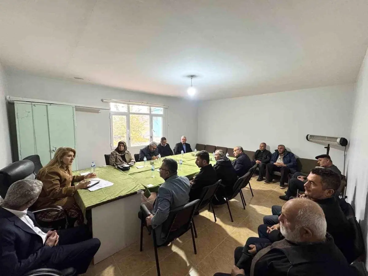 Olmeztoprak’tan muhtarlarla istişare, hastanede umut buluşması ve öğretmenler günü programı