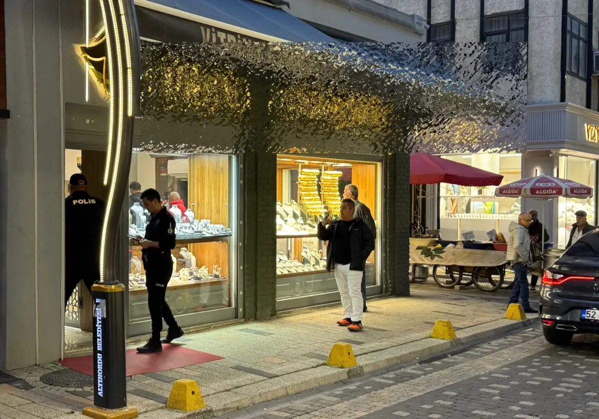 Kuyumcudan 2 Milyon Lira Altın Çalındı